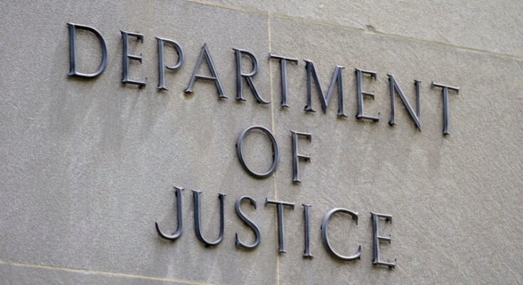 Departamento de Justicia de EEUU disuelve equipos que investigan corrupción e interferencia electoral Departamento de Justicia de EEUU disuelve equipos que investigan corrupción e interferencia electoral