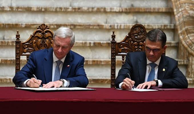 Paso histórico en la región: Chile y Bolivia oficializan acuerdos bilaterales para restablecer sus relaciones diplomáticas Paso histórico en la región: Chile y Bolivia oficializan acuerdos bilaterales para restablecer sus relaciones diplomáticas